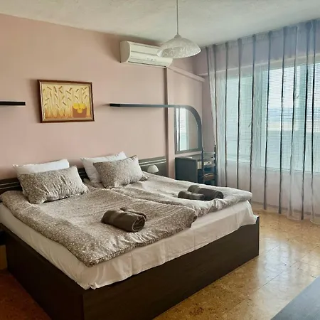 Kati דירה וארנה