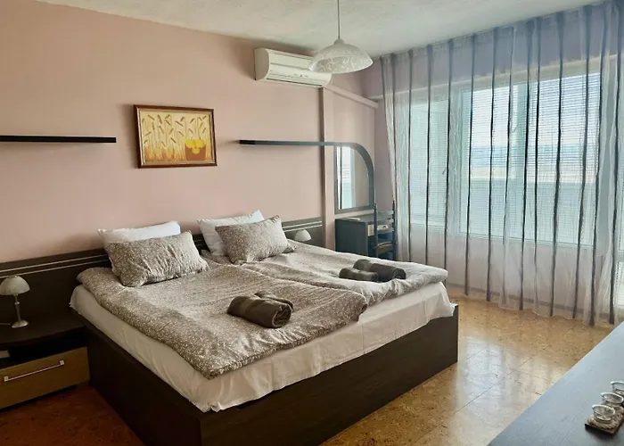 Kati Apartment Warna